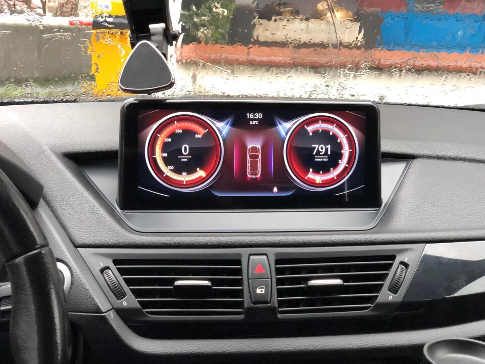 BMW E84 - X1 10.1 INCH 4 GB RAM  64 GB HAFIZA MULTİMEDYA