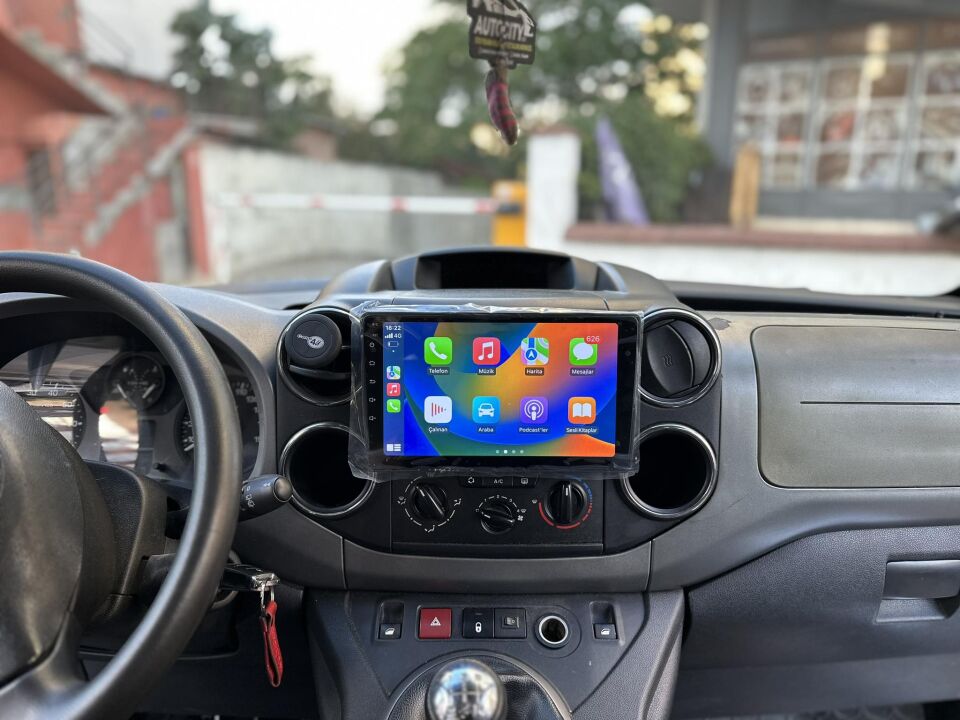 CITROEN BERLİNGO 8 GB RAM 256 GB HAFIZA MULTİMEDYA CARPLAY