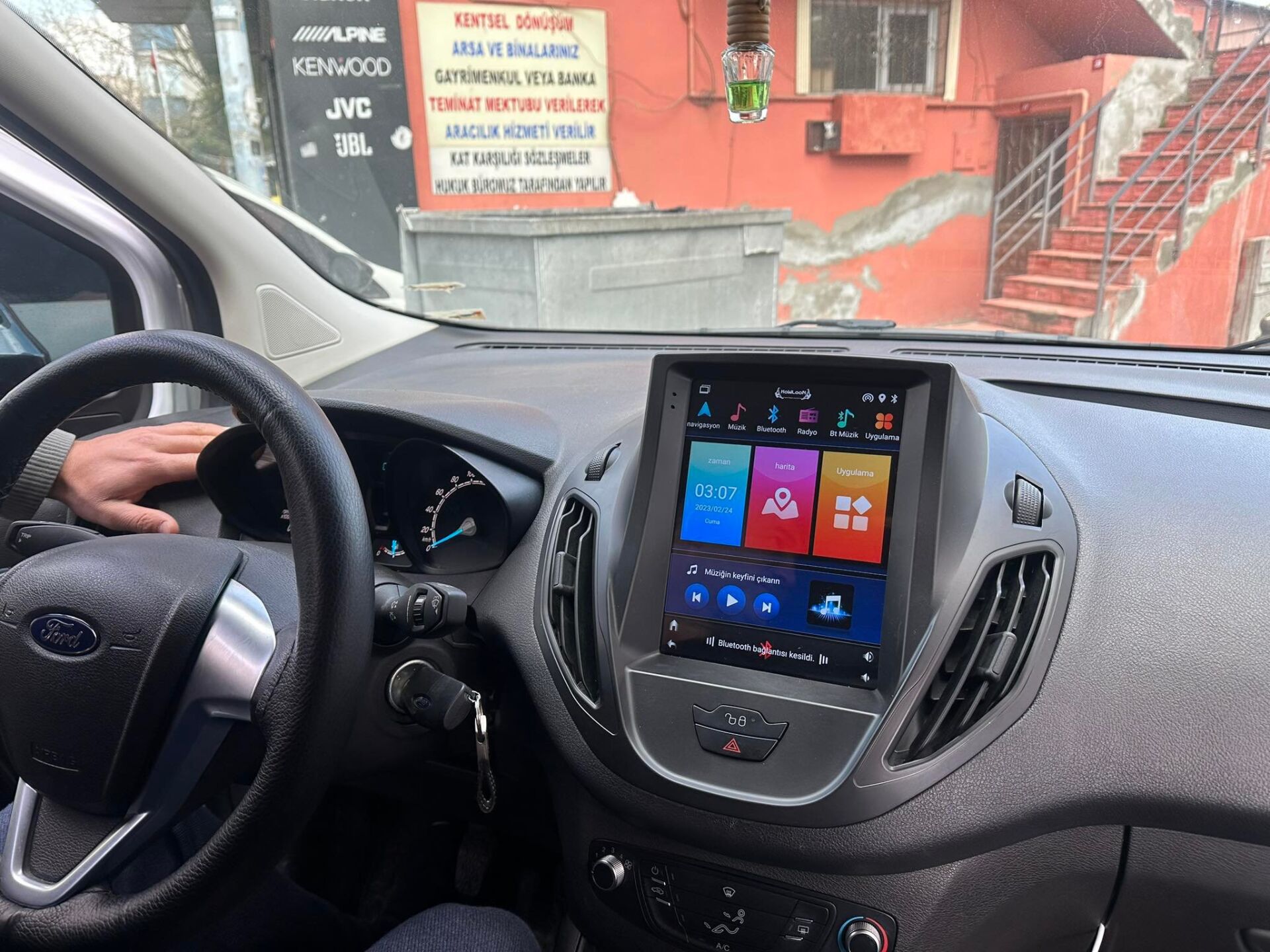 FORD COURİER TESLA  8+256