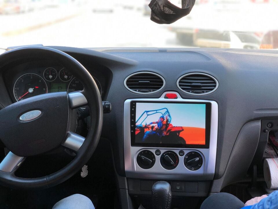 FORD FOCUS 2 DİJİTAL VE MANUEL KLİMALI   9 INCH 6 GB 128 RAM