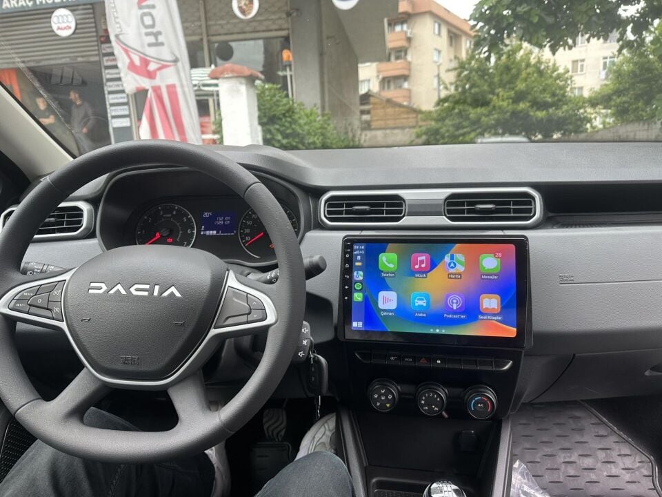 DACİA DUSTER 2018-2023 4 GB RAM 64 GB HAFIZA MULTIMEDYA CARPLAY