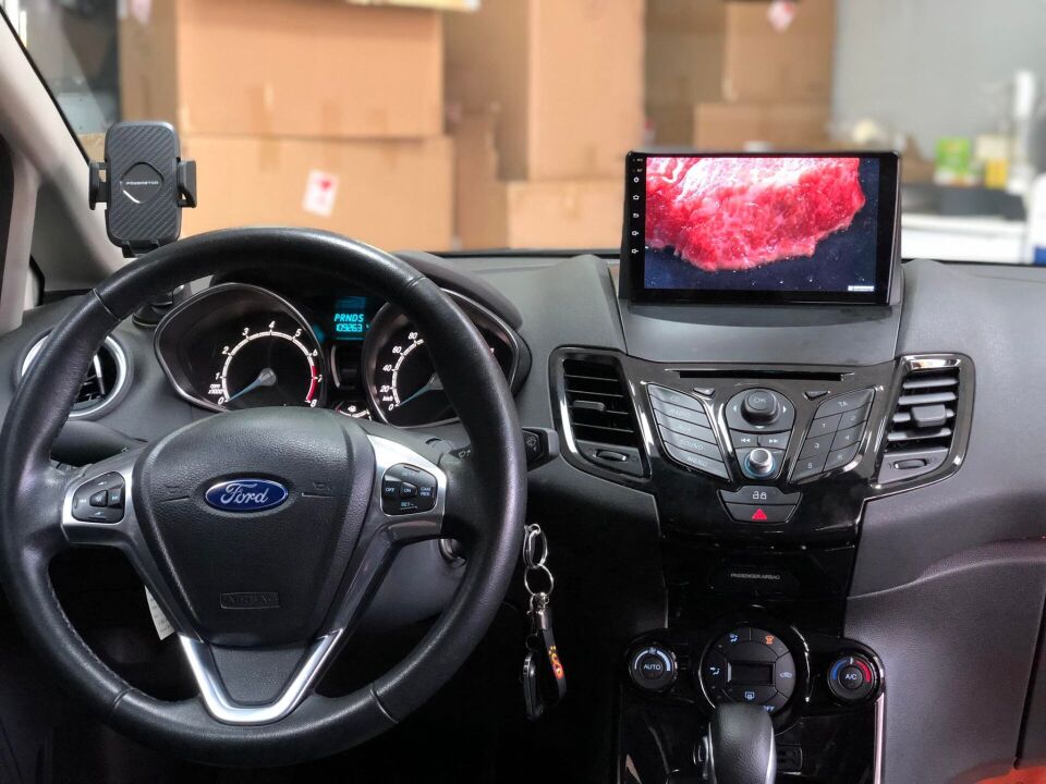FORD FİESTA 9 INCH 4 GB RAM 64 GB HAFIZA MULTİMEDYA CARPLAY